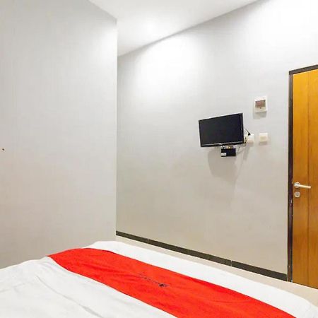 Reddoorz @ Manukan Surabaya Exterior photo
