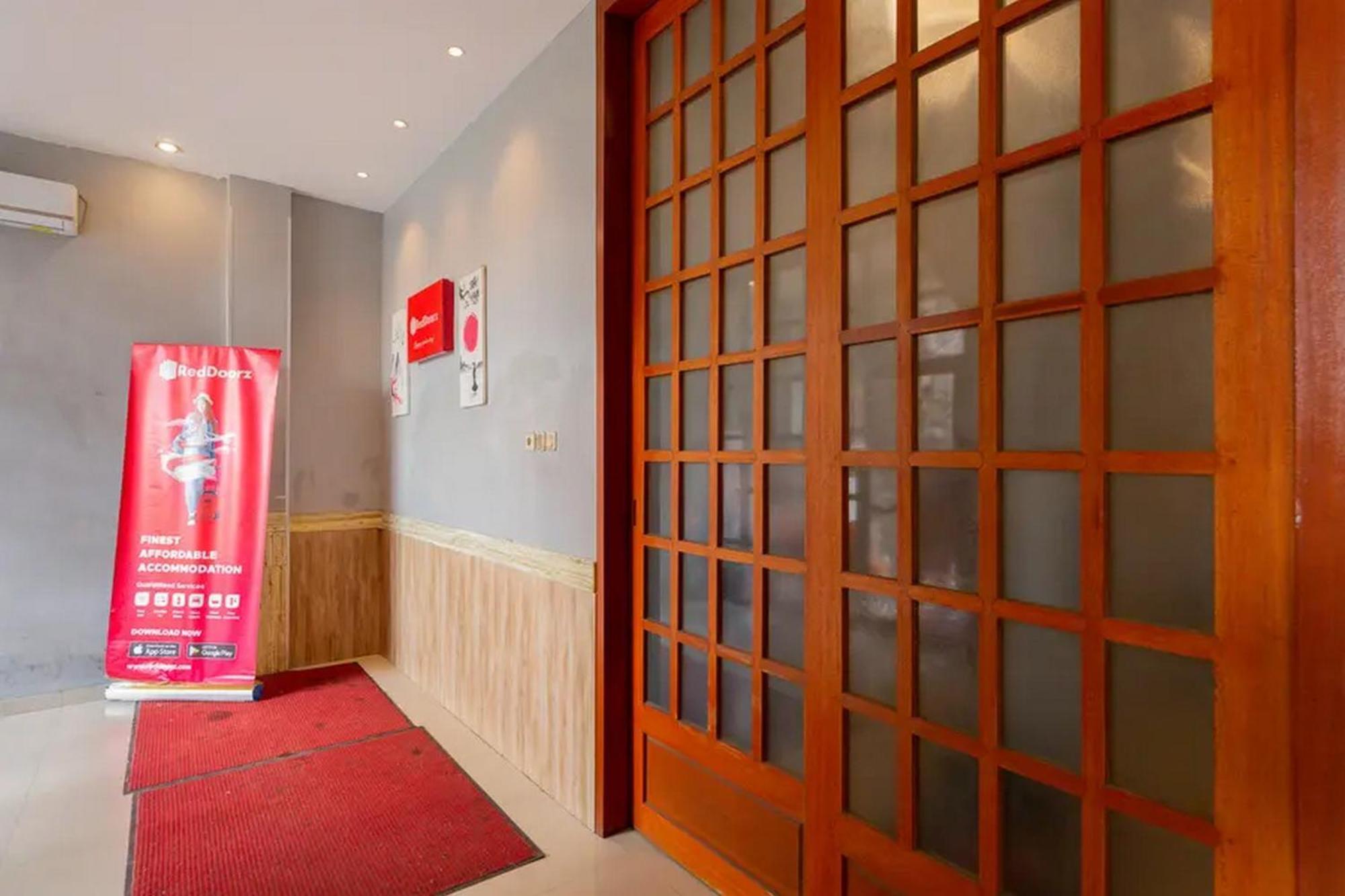 Reddoorz @ Manukan Surabaya Exterior photo